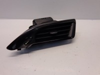 фото thumb №1, Peugeot 208 решётка обдув панели правый перед 9673131677