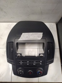 фото thumb №1, Hyundai i30 10r панель кондиціонера рамка радіо решітка обдув 97250-2l150