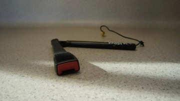 фото thumb №5, Натягувач застібка скоба ременя праві перед opel vectra c signum 13127948f