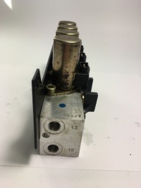 Купить Электроклапан крыша mercedes w124 a124 кабриолет  электроклапаны 1248001878, фото thumb