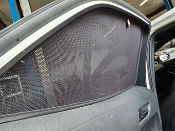 Zasłonki osłony rolety przyciemniające na szyby Toyota Corolla 12 XII htb