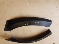 фото thumb №3, Range rover velar l560 накладка крыла задняя