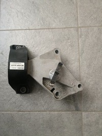 фото thumb №1, Clio iv captur sandero ii кронштейн двигателя 113752043r