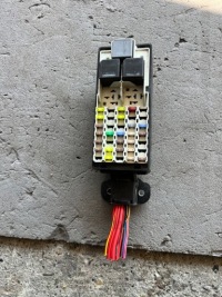 фото thumb №1, Range rover velar l560 корпус запобіжників