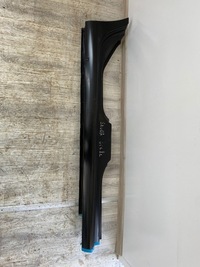 фото thumb №1, Обшивка порог правое skoda scala