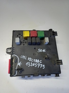 фото thumb №1, Коробка предохранителей opel vectra c 13205775
