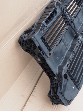 FOCUS MK4 ПЕРЕДНИЕ РЕМЕННЫЕ ЖАЛЮЗИ JX6B-A16E146-B1G