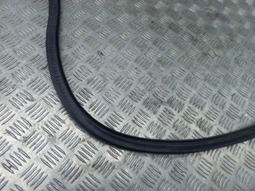 фото thumb №13, Audi a5 2018 зад сторона правая резиновая прокладка дверь задних