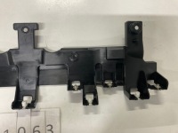 Кронштейн, кронштейн  бампера задній land rover l460 середній m8e2-17e800-a 1063. Ціна, фото thumb