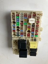 фото thumb №1, Коробка предохранителей renault megane v e-tech 243802061r