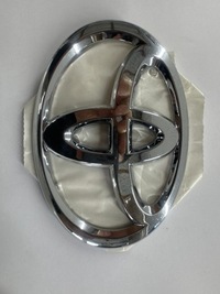 фото thumb №1, Toyota aygo yaris auris новый оригинальный номер эмблема крышка багажника багажника задняя