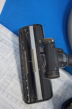 Пылесос без мешка AEG UltraFlex AUFGREEN CER1 / 800 Вт / 75 дБ