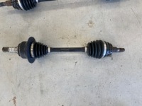 фото thumb №1, Приводной вал левая перед mercedes ml gl gle w166 gls x166 4,7 v8 1663301600