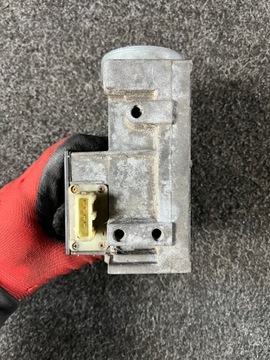 фото thumb №6, Дроссельная заслонка audi 80 b4 1.9 66kw 0281002072 028906301