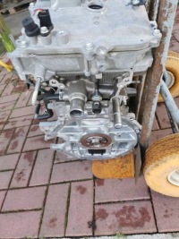 Toyota auris 2 двигатель голый стойку x2zr-w22u 2zr 1.8 гибрид hybrid Доставка, фото thumb