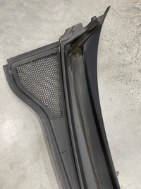 фото thumb №6, Панель под лобовым стеклом q3 rsq3 83a оригинал 83b819403a