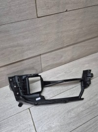 фото thumb №1, 14788. panamera направляющая бампер правый перед 971807986k