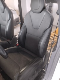 фото thumb №6, Tesla x сидіння перед лівий праві