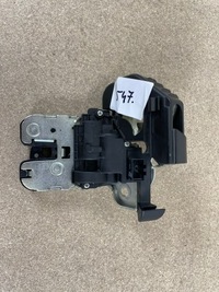 фото thumb №6, Замок кришки багажника audi a3 8p lift 08-13r 8k9927505