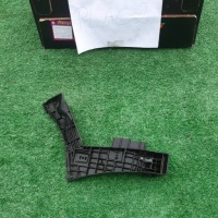 Купить Sx4 sedici направляющая кронштейн бампера заднего задняя правый 71821-79j00, фото thumb