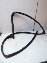 фото thumb №1, Mg zs рестайлінг 2023- прокладка двері скла перед ліва направляюча 5d