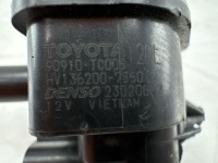 Купити Toyota yaris cross 2023 з передній клапан вакууму / електроклапан турбіни, фото thumb