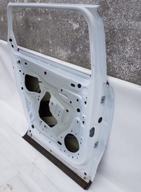 фото thumb №10, Peugeot 5008 ii 16- дверь левая задняя задние