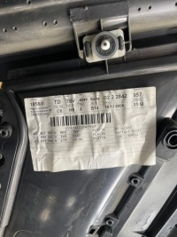 фото thumb №16, Дверна карта (обшивка) права зад світлий 4f0867306h audi a6 c6 04-