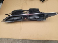 фото thumb №1, Средняя решётка обдув audi a6 a7 c7