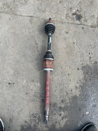 фото thumb №1, Volvo xc60 ii 2.0 d приводной вал перед левая p31325852 правая p31437620