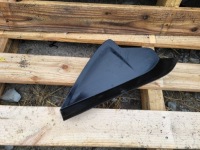 фото thumb №1, Maserati levante захист пластик панелі права 670043360