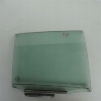 фото thumb №1, Скло задня права двері toyota yaris ii 5d 06-11r