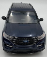 Ford Explorer XLT 2022 1:24 модель Motormax 79378 темно-синий