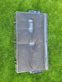 фото thumb №1, Кришка фільтра салонний tesla s x d13359