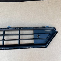 фото thumb №9, Решітка середня решітка радіатора бампера перед volvo xc40 ii lift оригінал 32136098