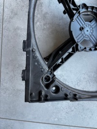 Купить Кронштейн кронштейн правой радиатора/ вентилятора porsche 911 992 992121384b, фото thumb