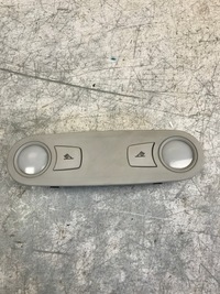 фото thumb №1, Лампа освещение кабины audi a4 b8 8t0947111at