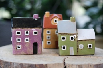 Domek ceramiczny oliwkowy na tealight dekoracja