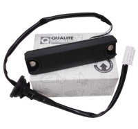 фото thumb №1, Микровыключатель кнопка крышки задняя toyota corolla verso 84840-20010