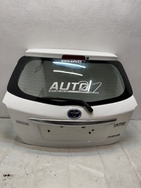 фото thumb №1, Кришка багажника задня задня toyota yaris iii hybrid 2011-2017 rok