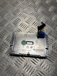 фото thumb №1, Зарядное устройство индукционная peugeot 2008 ii 19-