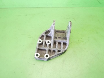 фото thumb №1, Лапи кронштейн коробки kia carnival i fl 2.9 crdi