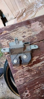 фото thumb №1, Замок кришки задній opel combo van 5d 51868085