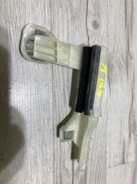 фото thumb №1, Напрямна вікон правий t citroen ds3 crossback 20r.