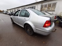 фото thumb №9, Volkswagen bora петля передних дверь - передние 2000 1.9l 4b0831412b