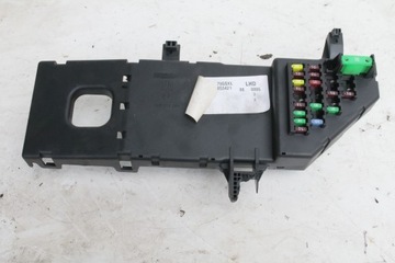 фото thumb №1, Коробка запобіжників opel vectra c 1.9