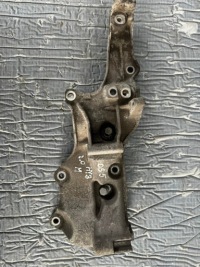 фото thumb №1, Кронштейн генератора citroen ds5 2.0 hdi hybrid 9674969780