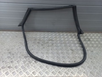 фото thumb №7, Audi a5 2018 зад сторона правая резиновая прокладка дверь задних