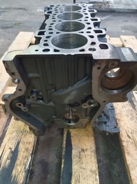 фото thumb №6, Блок dół двигателя голый 1.6 dci trafic vivaro talento r9md452