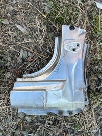 фото thumb №1, Suzuki swift mk8 поріг правий перед носик